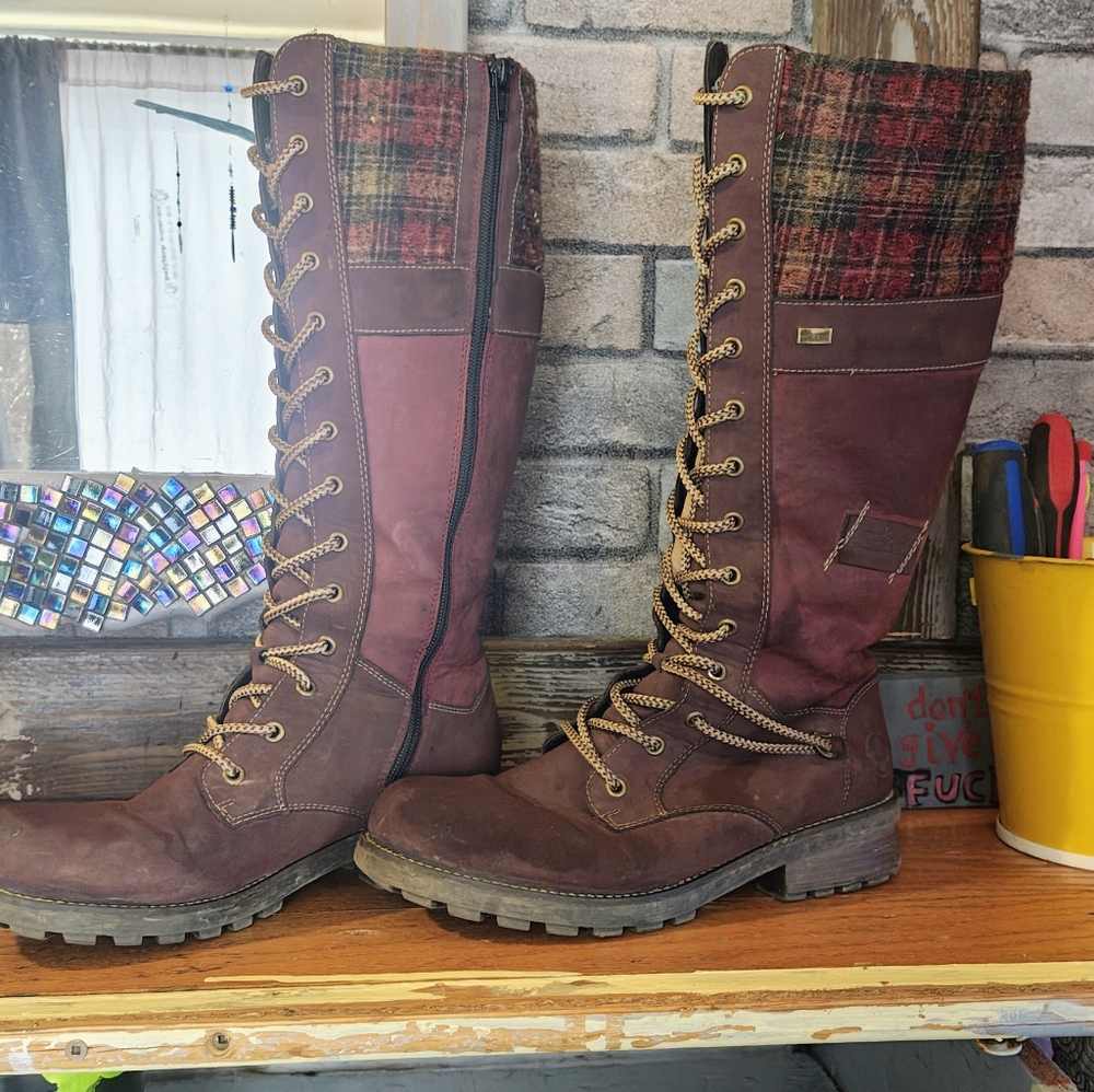 Reiker Burgandy Plaid Tall Shearling Lined Winter Boot Size 40